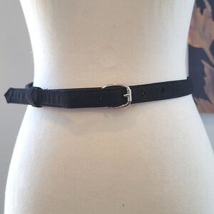 3/$30 Vintage Leather And Fabric Pencil Belt